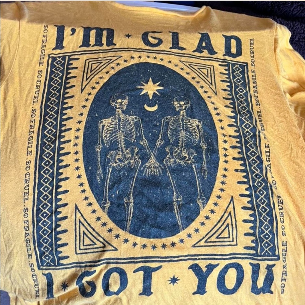 BOGO ⚡️ Hot Topic Yellow T-shirt Tarot Lovers